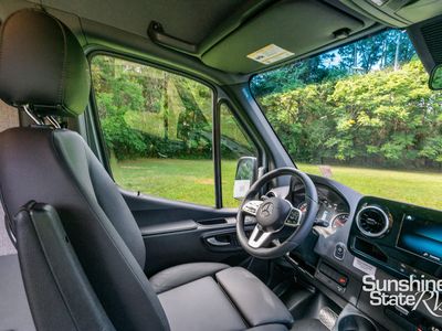 2025 Storyteller Overland - Photo 8