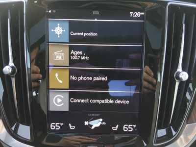 2022 Volvo S60 Recharge Plug-In Hybrid — photo 18 view