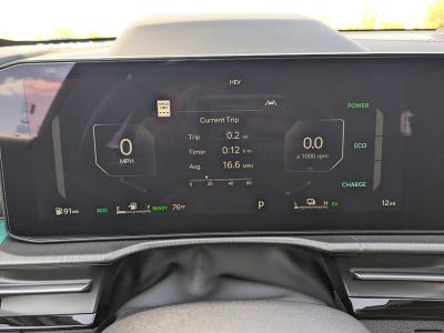 2026 Kia Sportage Plug-In Hybrid — photo 30 view