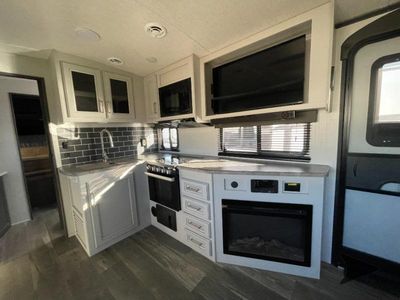 2024 Keystone RV Cougar Half-Ton — photo 12 view