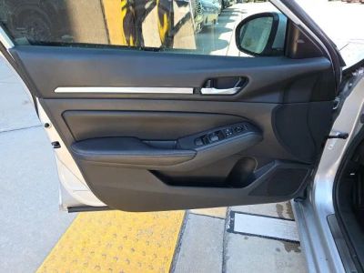 2022 Nissan Altima — photo 11 view