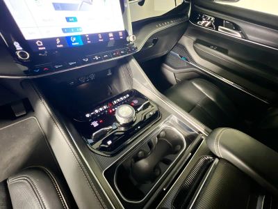 2024 Jeep Grand Wagoneer — photo 22 view