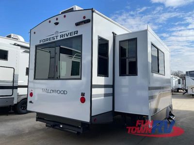 2026 Forest River RV Wildwood Heritage Glen - Photo 5