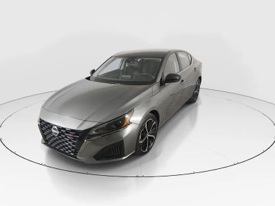 2025 Nissan Altima - Photo 3