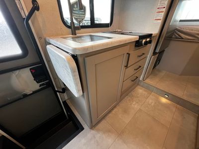 2026 Thor Motor Coach CHATEAU - Photo 8