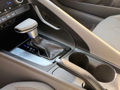 2024 Hyundai Elantra SEL - Photo 22