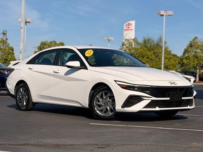 2024 Hyundai Elantra SEL - Photo 2