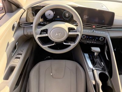 2024 Hyundai Elantra SEL - Photo 17