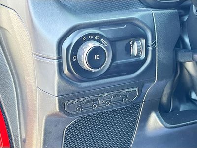 2025 Jeep Wrangler - Photo 10