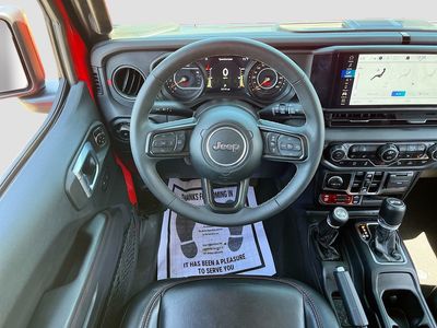 2025 Jeep Wrangler - Photo 22