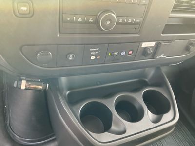 2025 Chevrolet Express Commercial Cutaway - Photo 15