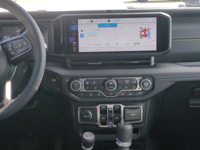 2026 Jeep Gladiator — photo 20 view