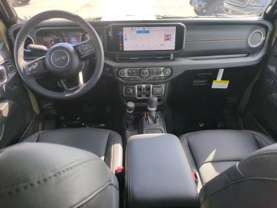 2026 Jeep Gladiator — photo 17 view
