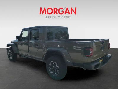2026 Jeep Gladiator — photo 7 view