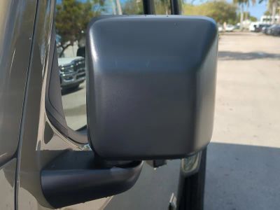 2026 Jeep Gladiator — photo 12 view