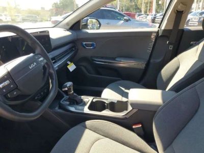 2025 Kia K4 — photo 8 view