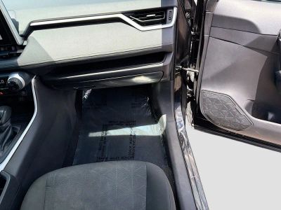 2024 Toyota RAV4 — photo 16 view