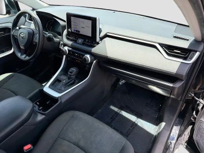 2024 Toyota RAV4 — photo 12 view