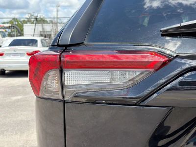 2024 Toyota RAV4 — photo 10 view