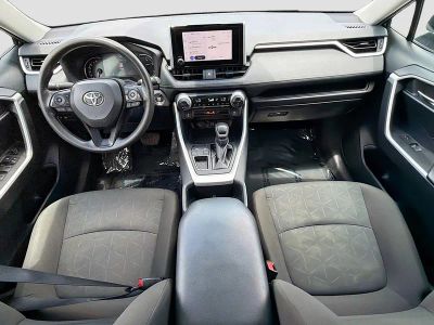 2024 Toyota RAV4 — photo 14 view