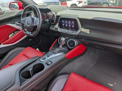 2022 Chevrolet Camaro - Photo 12