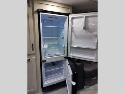 2026 Coachmen RV Chaparral Lite - Photo 38