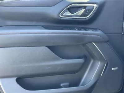 2022 Chevrolet Suburban - Photo 12