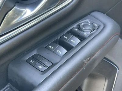 2022 Chevrolet Suburban - Photo 13
