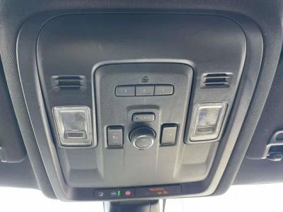 2022 Chevrolet Suburban - Photo 23