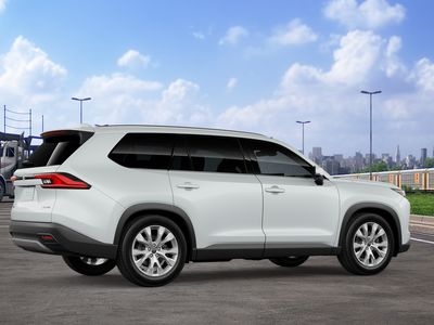 2026 Toyota Grand Highlander Hybrid - Photo 13