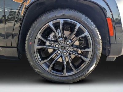 2026 Jeep Grand Wagoneer — photo 10 view