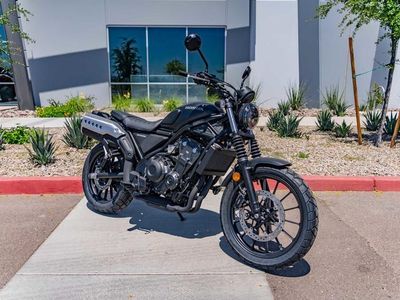 2025 Honda SCL500 - Photo 2