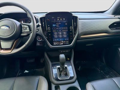 2025 Subaru Forester — photo 18 view