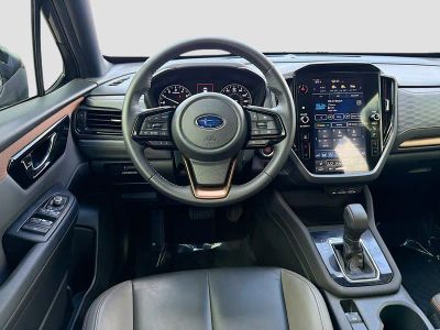 2025 Subaru Forester — photo 16 view