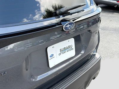 2025 Subaru Forester — photo 11 view