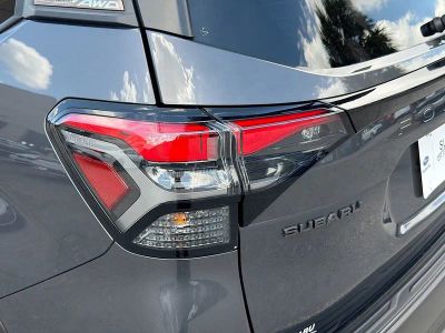 2025 Subaru Forester — photo 10 view