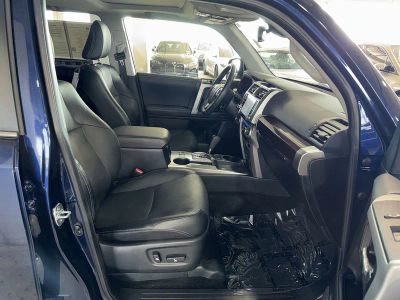 2022 Toyota 4Runner — photo 10 view