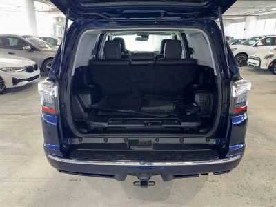 2022 Toyota 4Runner — photo 13 view
