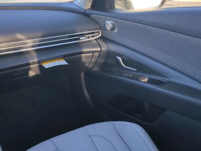 2026 Hyundai ELANTRA — photo 18 view