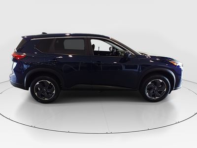 2025 Nissan Rogue — photo 8 view