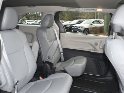 2023 Toyota Sienna - Photo 19