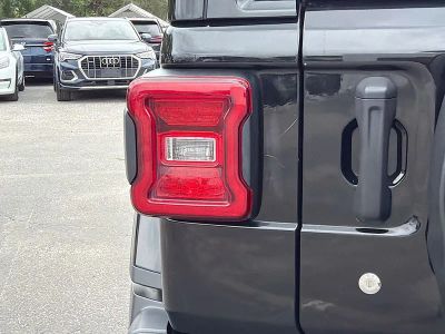 2018 Jeep Wrangler — photo 10 view