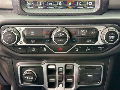 2018 Jeep Wrangler — photo 32 view