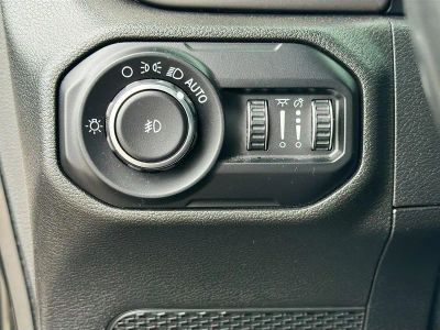 2018 Jeep Wrangler — photo 33 view