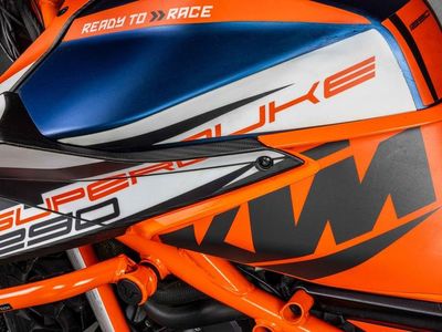2022 KTM 1290 Super Duke R EVO - Photo 25