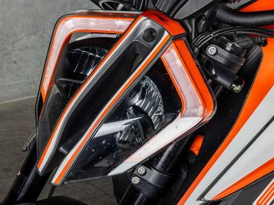 2022 KTM 1290 Super Duke R EVO - Photo 16