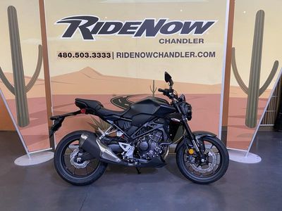 2025 Honda CB300R - Photo 5