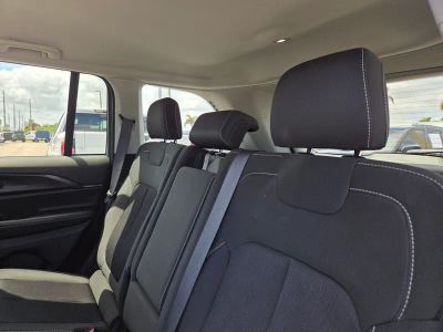 2024 Jeep Grand Cherokee — photo 17 view