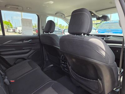 2024 Jeep Grand Cherokee — photo 12 view
