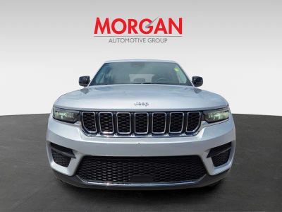 2024 Jeep Grand Cherokee — photo 8 view